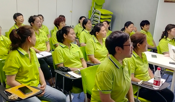 大班家政告訴你選擇家務(wù)阿姨的好處有哪些？（成都家務(wù)阿姨有哪些技能）